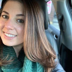 Meet your Posher, Stephanie